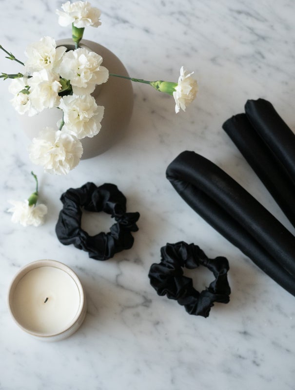 Silkkinen Heatless Curls -kiharrinpaketti, musta