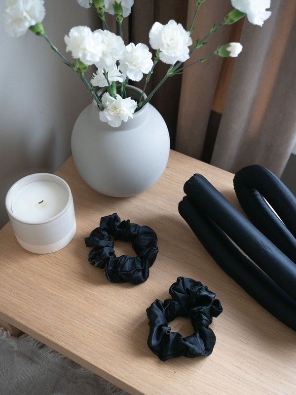 Silkkinen Heatless Curls -kiharrinpaketti, musta