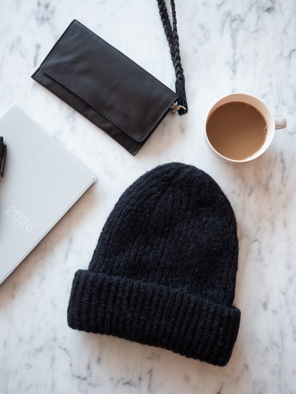 Pipo Sia musta silkkivuorella